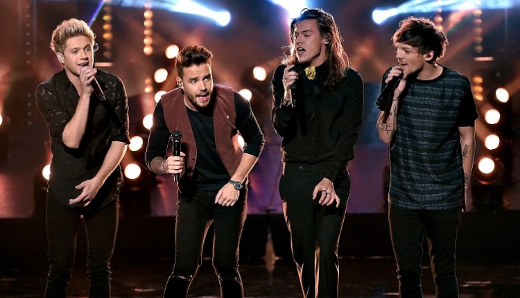 Ish-anëtari i One Direction rikthehet në X Factor si…