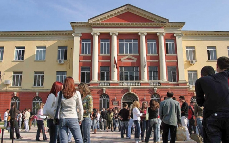 Universiteti i Tiranës publikon formulën e përzgjedhjes së studentëve