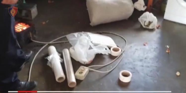 Posedonte armë dhe lëndë narkotike, arrestohet në flagrancë shtetasi Imer Meskaj, 58 vjeç