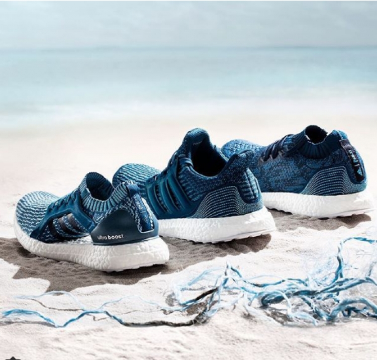 Adidas, tani atlete të prodhuara nga fundi i oqeaneve [FOTO]