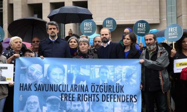 Turqi, gjykata liron me kusht 8 aktivistët e akuzuar për terrorizëm