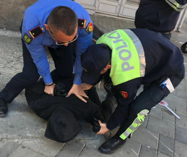 Grabitja e kambistit në Tiranë, pas skenës me policin-hero, arrestohen edhe 3 “skifterë” [EMRAT]