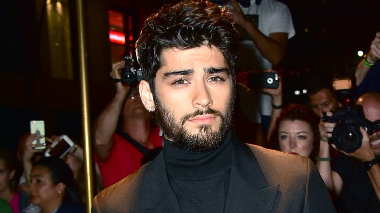 Zayn Malik “ndalon” muzikën, do të publikojë një libër autobiografik [FOTO]