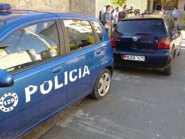 Kuçovë, arrestohet 20-vjeçari Romario Plaka, i kërkuar për disa vjedhje