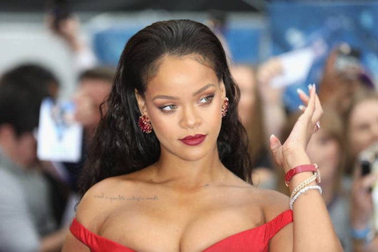 Rihanna kërcënon me padi dy biznesmenet shqiptare