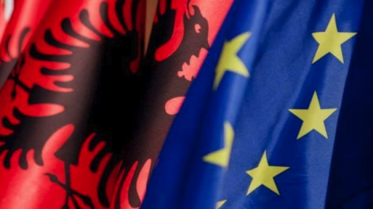 Viza për shqiptarët, mocioni në parlamentin holandez, por çfarë shkruan faqja e Schengen