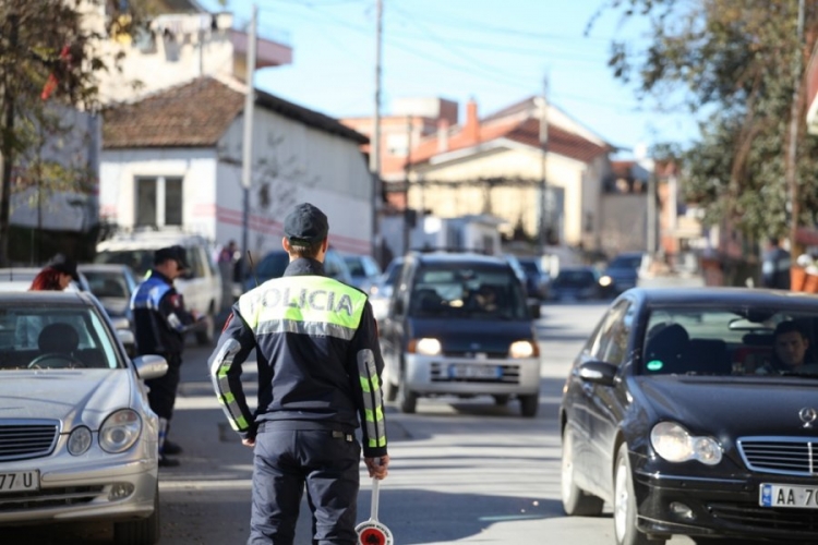 Policia uron festat, këshillon sesi shoferët t’u shpëtojnë gjobave këto ditë