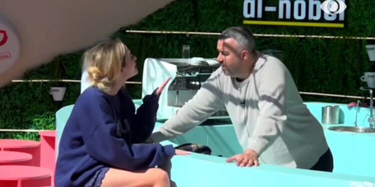 Vazhdojnë përplasjet mes Selinës dhe Rogertit: Të gënjyen sytë dje, ti do Mirin, jo Gimbon...