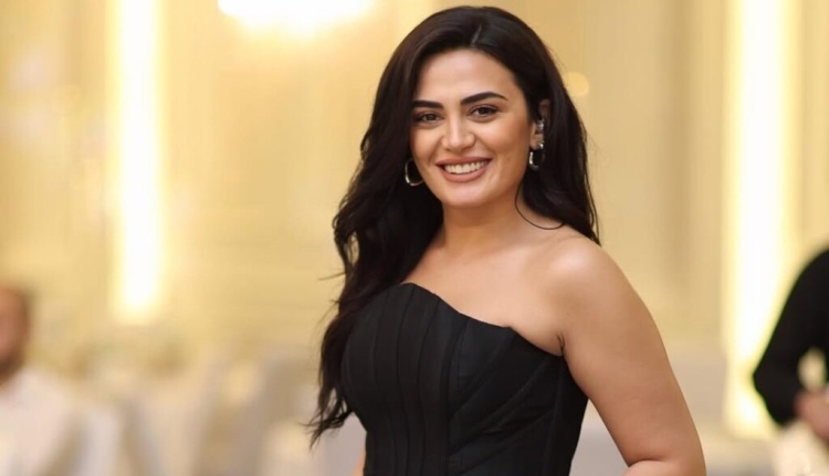 Albina Kelmendi bëhet nënë për herë të parë, zbulon emrin e veçantë të djalit