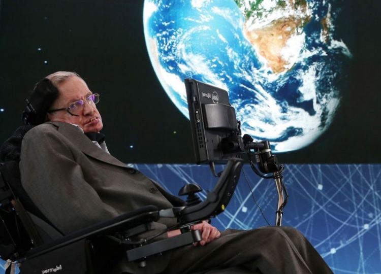 Publikohet teoria përfundimtare e Stephen Hawking për universin. 'Nuk na pëlqen por duhet ta pranojmë se..'