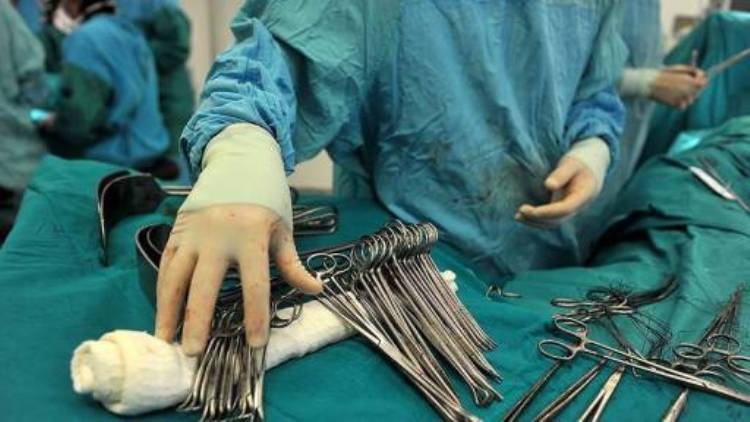 Mjekësi, lëkura e vëllait binjak shpëton francezin e djegur në 95% të trupit