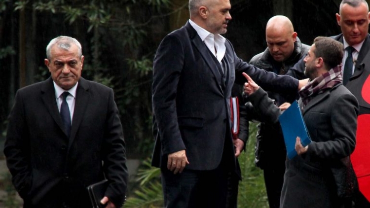 Erjon Braçe kërcënon opozitën, ‘Ju pret burg i gjatë dhe…’