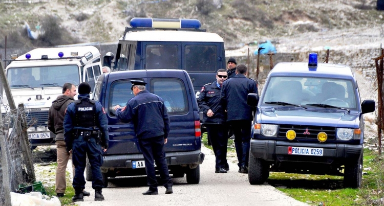 Detaje/ Oficeri i policisë drejtonte mjetin ku u aksidentua prokurori dhe djali i tij