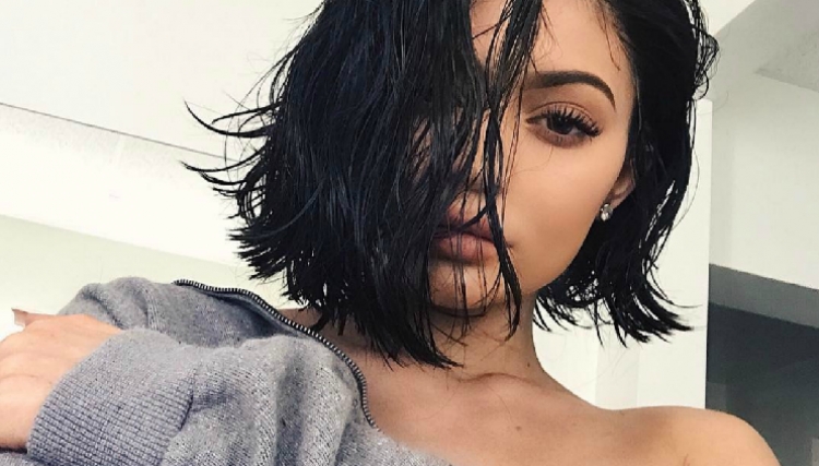 Pas ndarjes nga Tyga Kylie Jenner duket se nuk po gjen qetësi, ja çfarë bën sërish… [FOTO]