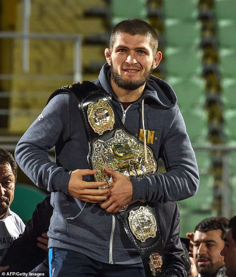 Zbulohet gruaja e “shqiponjës” Khabib! Ja pse ai e mbante aq të fshehtë nga media-t