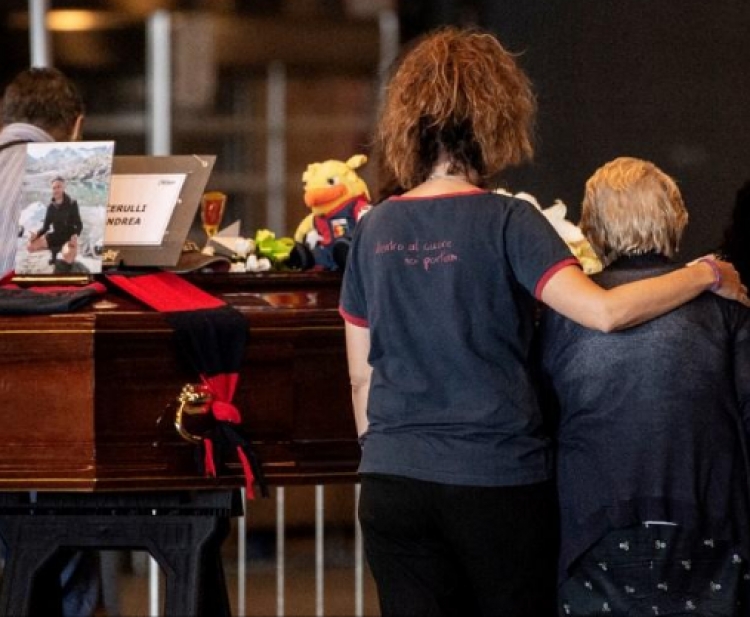 Tragjedia në Genova, rëndohet bilanci 41 viktima, zemërimi familjarëve në ceremoninë shtetërore