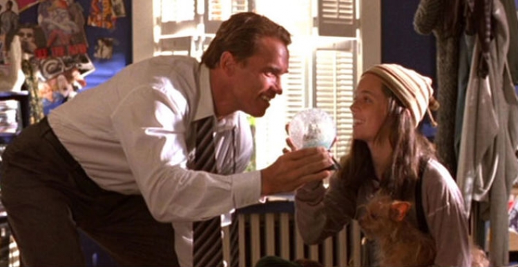 Eliza Dushku rrëfeu se është abuzuar seksualisht, reagon Arnold Schwarzenegger [FOTO]