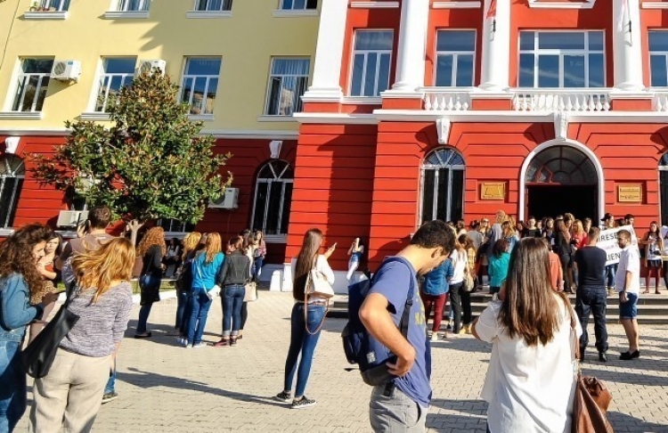 Kuotat bosh në universitete, publikohet kalendari i aplikimeve për raundin e dytë [FOTO]