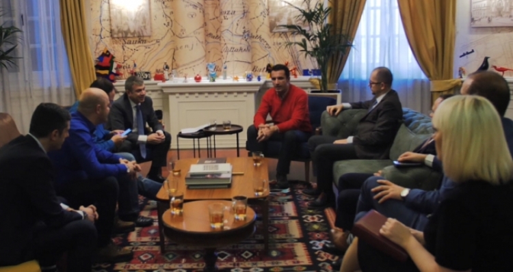 Bashkia e Tiranës ka firmosur marrëveshje me Agjensinë e Ujësjellës-Kanalizimeve për përmirësimin e sistemit që konsiston në rritjen e cilësisë së shërbimit ndaj qytetarëve