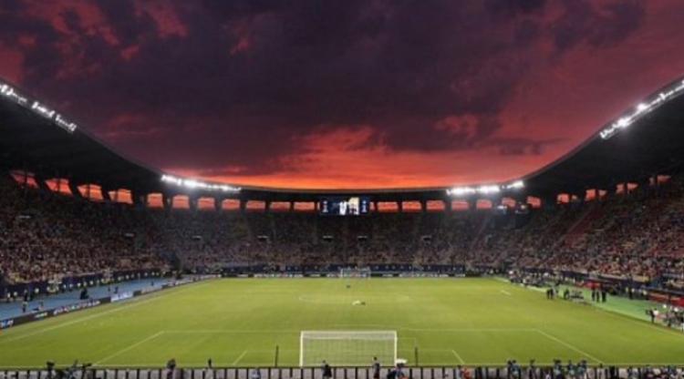 Shkupi sonte kryeqyteti i futbollit! Maqedonia përdor ceremoninë hapëse të finales për t’i bërë reklamë vendit [FOTO]