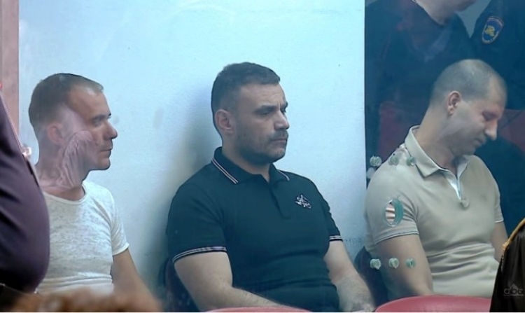 Mungonin prokurorët, shtyhet seanca për Emiljano Shullazin