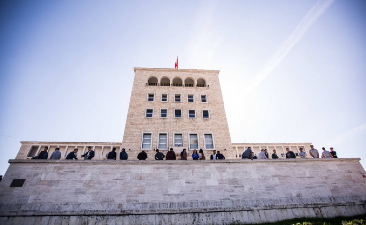 Publikohet data e fillimit të Universiteteve, deri në këtë datë mund të regjistroheni në Shkollën e Lartë