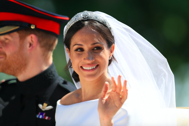 Dasma mbretërore: Pse mamaja e Meghan Markle u ul në rreshtin e dytë? [FOTO]