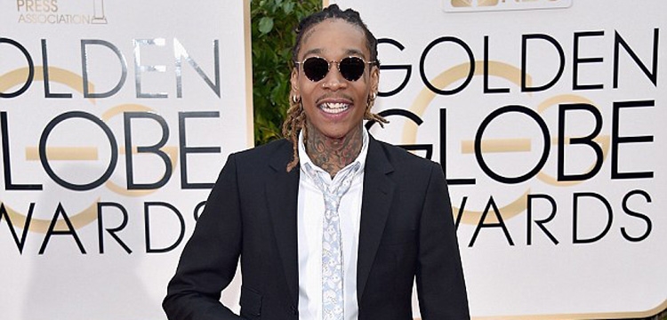 Wiz Khalifa zgjedh shoqëruesen ideale në Golden Globes