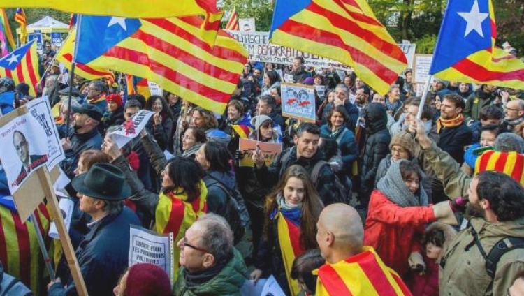 Zgjedhjet e parakohshme në Katalonjë, fitojnë partitë separatiste