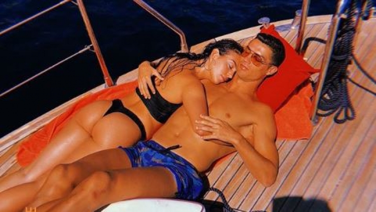 Në jaht duke pushur bashkë me Georginën... Çfarë ka ndodhur me Cristiano Ronaldo [FOTO]