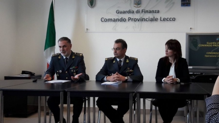 Policia Italiane ka sekuestruar 950 kg kokainë nga Holanda me destinacion Italinë, 14 të arrestuar ndër të cilët 11 shqiptarë