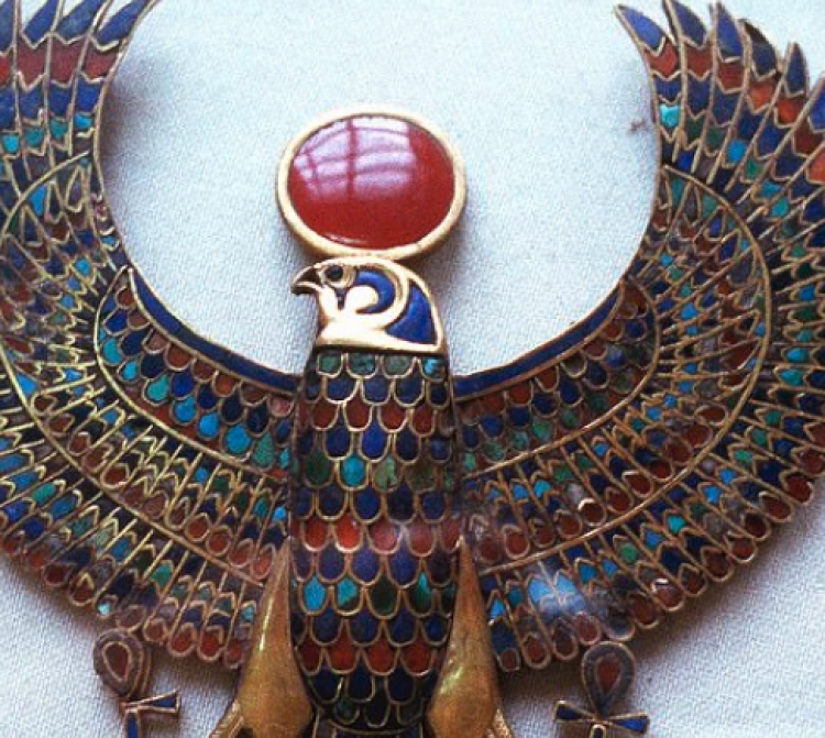 Misteri 100 vjeçar, kristali i lashtë i Egjiptit nuk është tokësor... [FOTO]