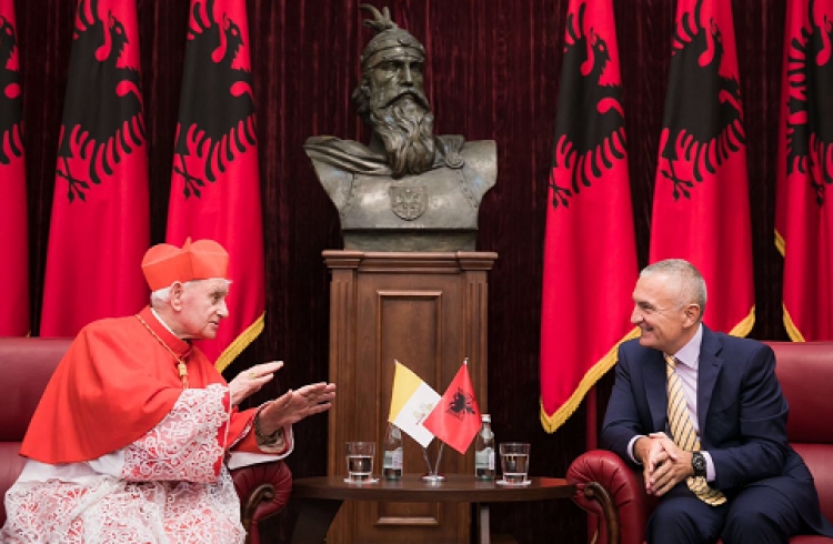 Takim me Kardinal Ernest Troshani, çfarë u diskutua?