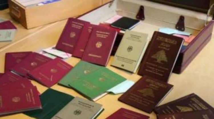 Milano. Falsifikonin pasaporta, arrestohen 2 shqiptarë