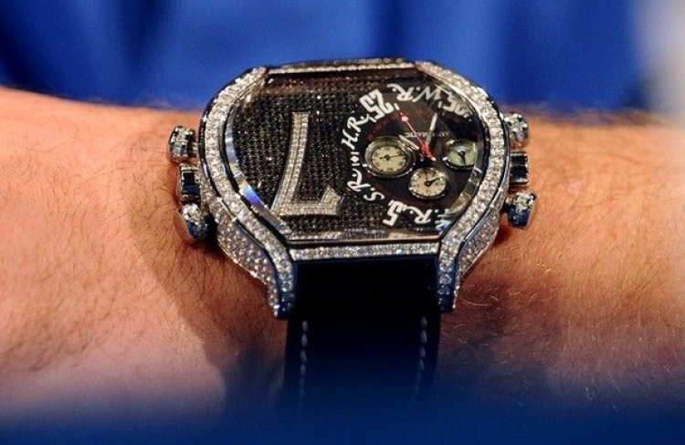 Ora me vlerë 120.000€, ja kush futbollist e mban në dorë
