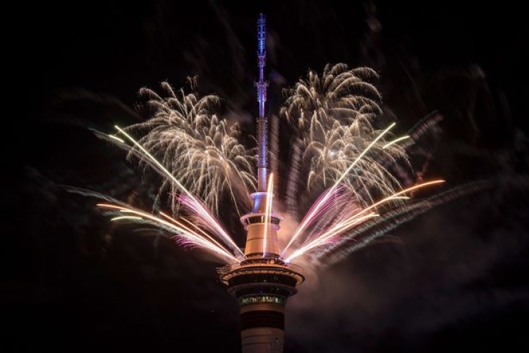 2018 mbërrin në Zelandën e Re, spektakël fishekzjarresh [FOTO]