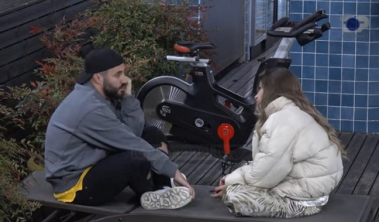 DJ PM dhe Sara drejt konsolidimit si çift, dhurojnë puthjen e dytë para kamerave!