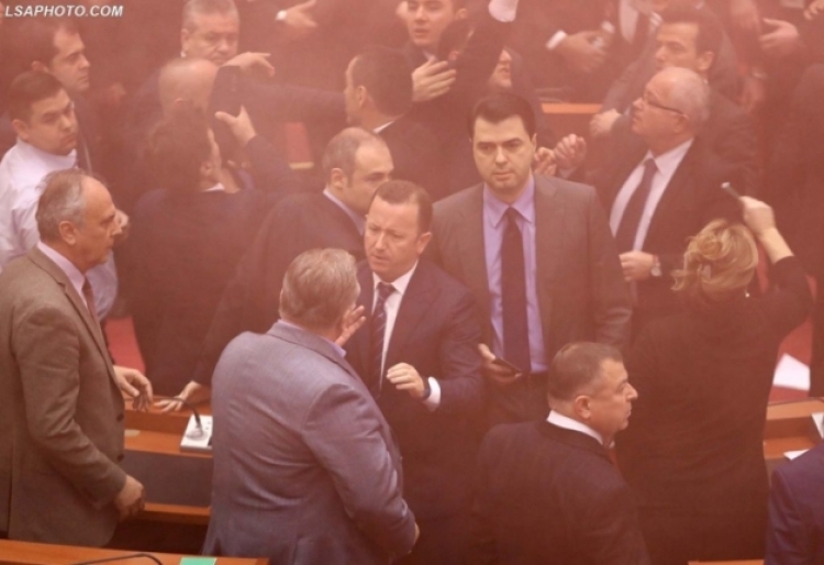 Byroja merr vendimin, deputetët Monika Kryemadhi, Endrit Brahimllari, Kejdi Mehmetaj, Ervin Salianji, Endri Hasa, Flamur Noka dhe Bardh Spahia përjashtohen nga Kuvendi për 10 ditë