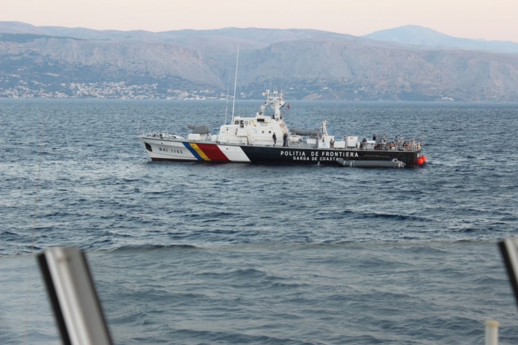 Anija shqiptare ‘Butrinti’ shpëton 41 emigrantë në detin Egje [Foto]
