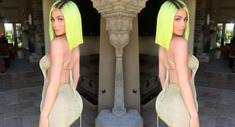 Sorry Tyga! Kylie Jenner shfaqet në Coachella me një tjetër reper të njohur [FOTO]