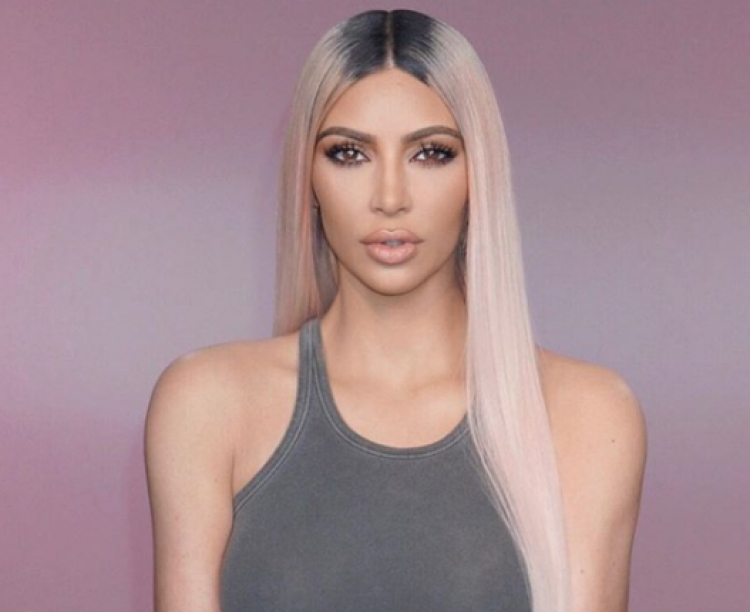 Photoshopi doli bllof, fansat ‘kryqëzojnë’ Kim Kardashian për foton e publikuar në Instagram[FOTO]