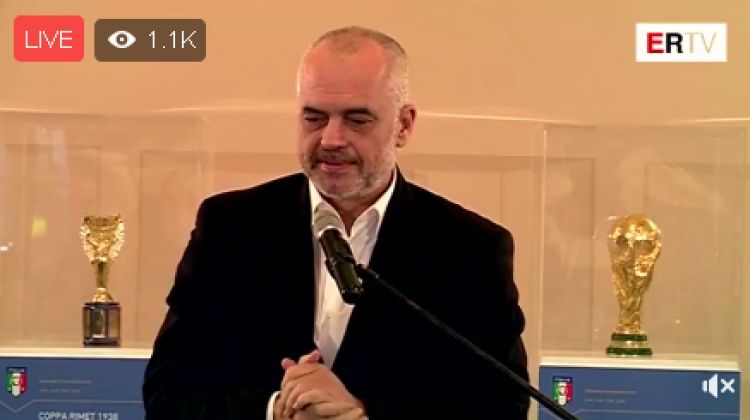 Edi Rama: Në vigjilje të superndeshjes në Loro Boriçin e rilindur me standarde europiane. Teatri Migjeni i qytetit të Shkodrës ka hapur dyert për ekspozitën “4 herë Kampionë”. 4 trofetë botërorë të axurrëve që sot luajnë kundër nesh