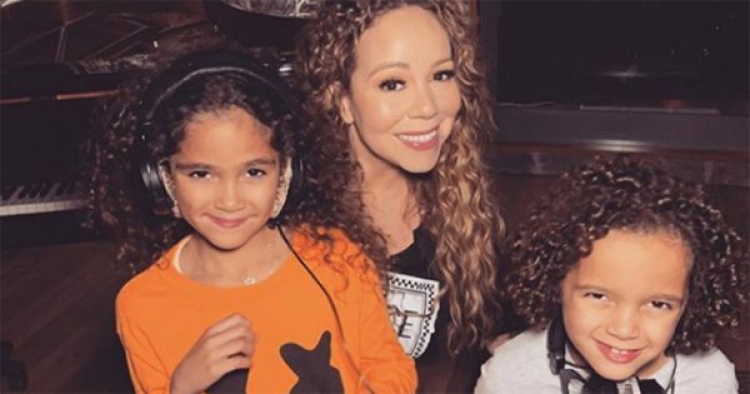 Ah sa bukur! Mariah Carey u mëson binjakëve të saj si të lajnë duart në këtë mënyrë, që duhet edhe ju ta praktikoni patjetër!