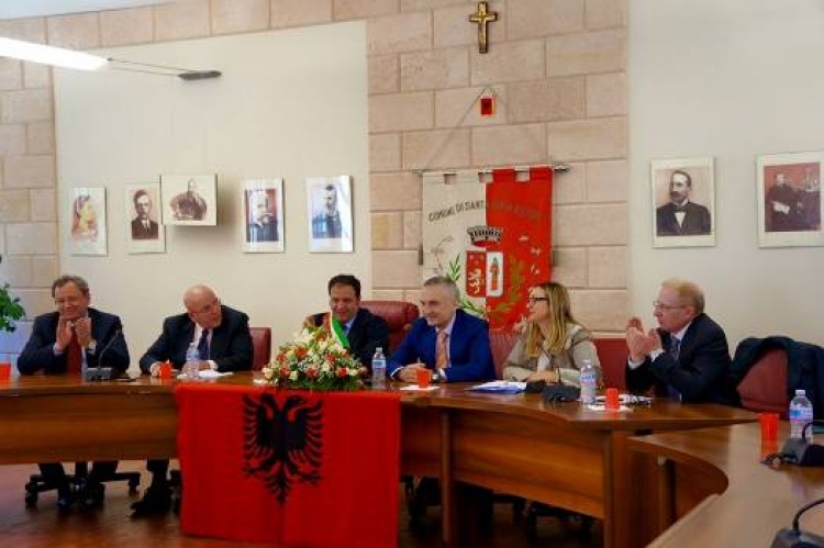 Meta vazhdon takimet në Itali... Takon grupin parlamentar italian të miqësisë me Shqipërinë