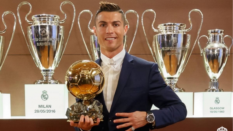 Sipas gazetës prestigjioze, fituesi i “Topit të Artë” është Cristiano Ronaldo[FOTO]