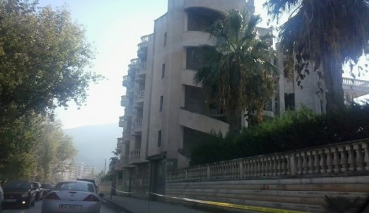 Vlorë, sekuestrohen 3 apartamente