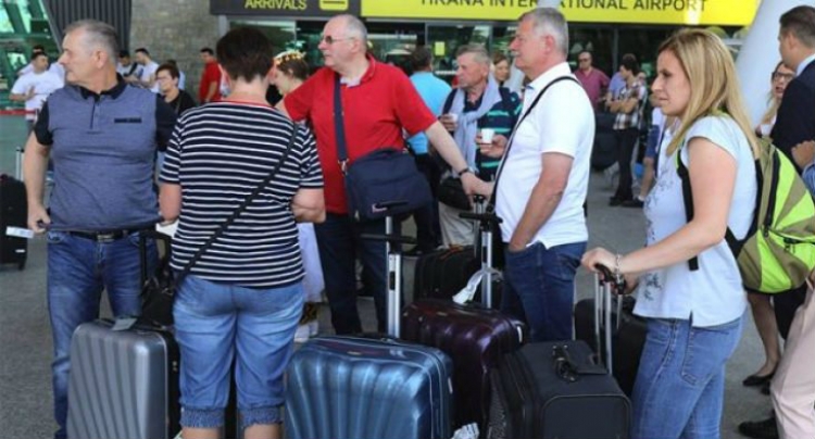 Turistët kosovarë rikthehen në Shqipëri