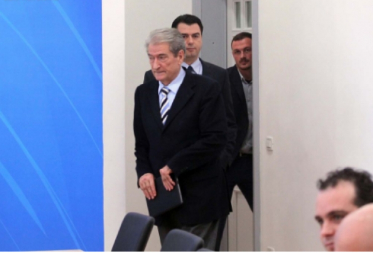 PD: “Ndërkombëtarët na kërcënuan, na thanë se do të keni punë me ne”