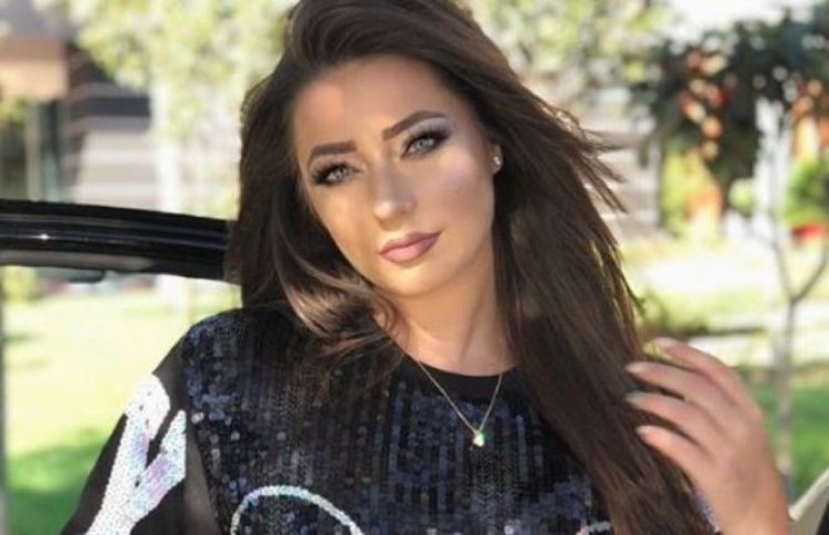 Ronela Hajati prek të gjithë me deklaratën e saj: Jeni e vetmja gjë ku jam kapur edhe kur doja të hiqja dorë…[FOTO]