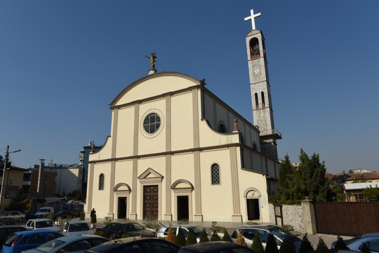 Vodhi lekët e Kishës në Shkodër, 26 vjeçari arrestohet